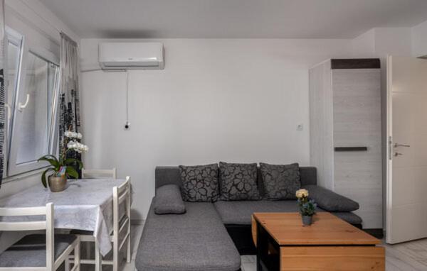 Apartment Sabina&Zoran Malinska Exteriör bild